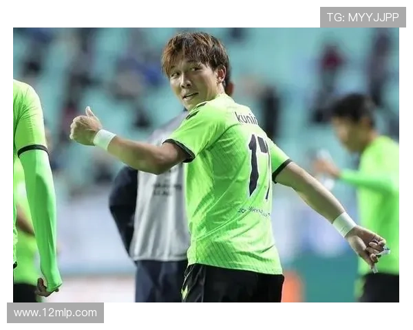 高准翼与邦本宜裕重逢合影回忆福冈黄蜂岁月